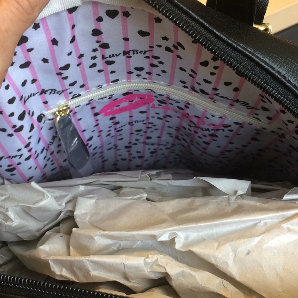 NWT Betsey Johnson pink backpack - Picture 5 of 6